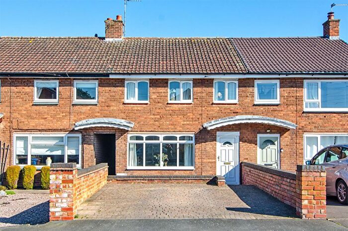 3 Bedroom Terraced House For Sale In Chadwick Crescent, Rugeley, WS15
