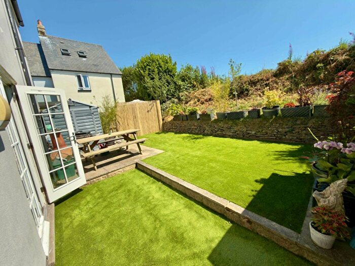 3 Bedroom End Of Terrace House For Sale In Lister Way, East Allington, Totnes, TQ9
