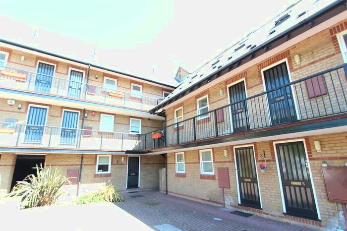 1 Bedroom Flat To Rent In Echo Court, Sun Lane, Gravesend, Kent, DA12