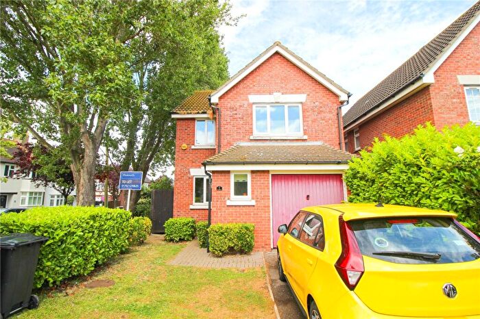 3 Bedroom Detached House To Rent In Ensign Close, Leigh-on-Sea, Essex, SS9