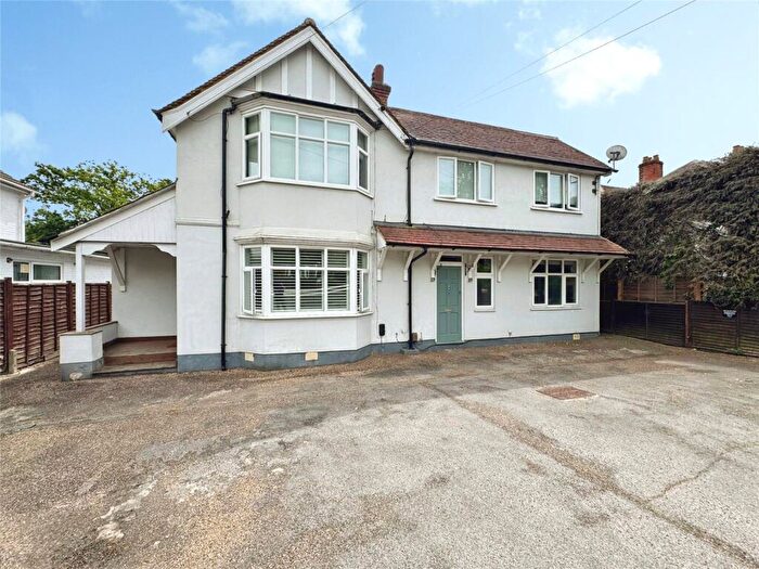 2 Bedroom Maisonette For Sale In Fleet Road, Fleet, Hampshire, GU51