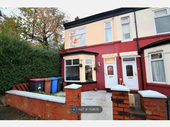 3 Bedroom End Of Terrace House To Rent In Cholmondeley Road, Salford, M6