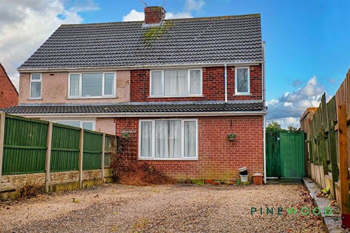 3 Bedroom Semi Detached House For Sale In Clowne Road, Shuttlewood, S44