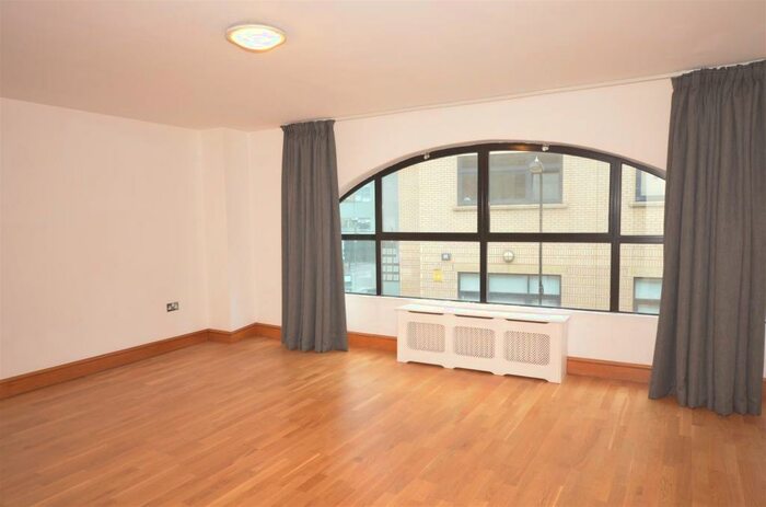 2 Bedroom Apartment To Rent In Basing Place, E2