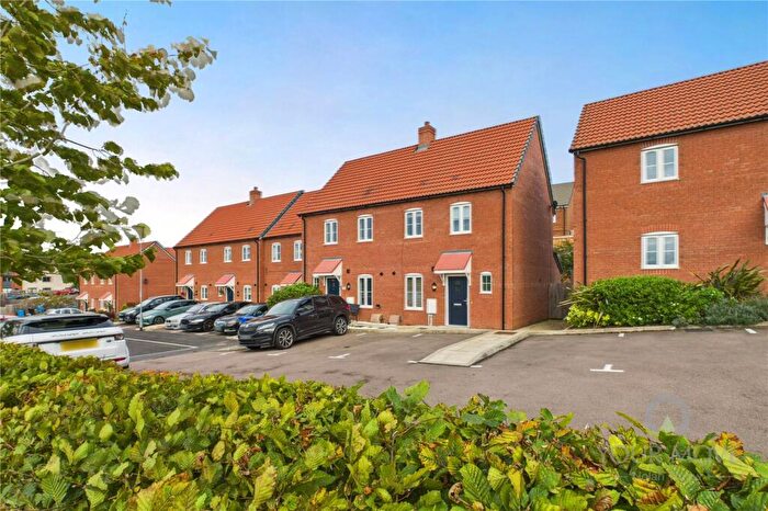 3 Bedroom Semi-Detached House For Sale In Brasher Drive, Kettering, Northamptonshire, NN15