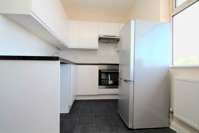 1 Bedroom Apartment To Rent In Tolworth, KT5