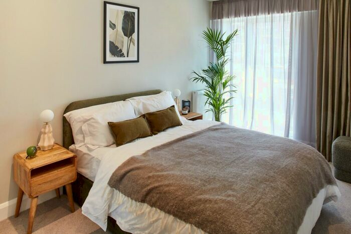 2 Bedroom Apartment To Rent In The Lark, Nine Elms, SW11