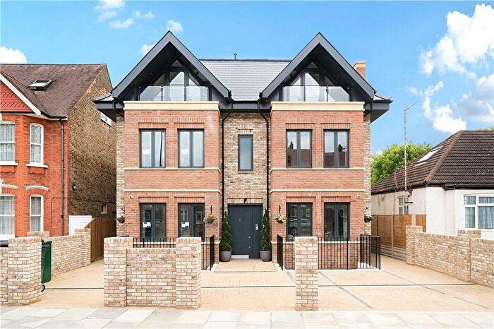 1 Bedroom Flat To Rent In Rosemont Road, London, London, W3