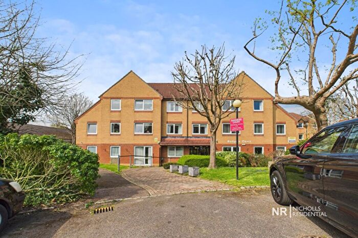 1 Bedroom Flat To Rent In The Grove, Epsom, Surrey., KT17