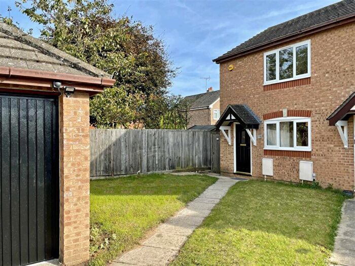 2 Bedroom Semi-Detached House To Rent In Dundee Drive, Stamford, PE9
