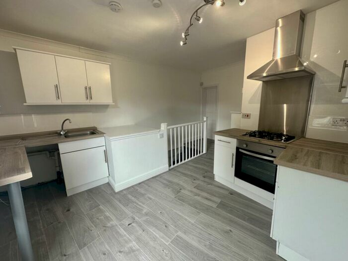 2 Bedroom Maisonette To Rent In Canterbury Road, Folkestone, CT19