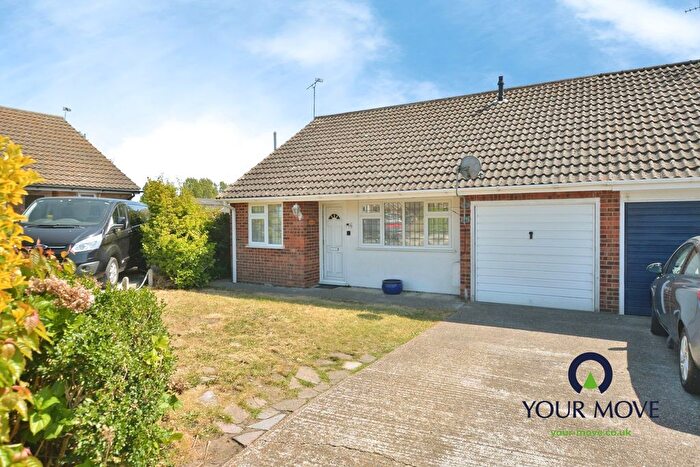 3 Bedroom Bungalow For Sale In Ash Grove, Lydd, Romney Marsh, Kent, TN29