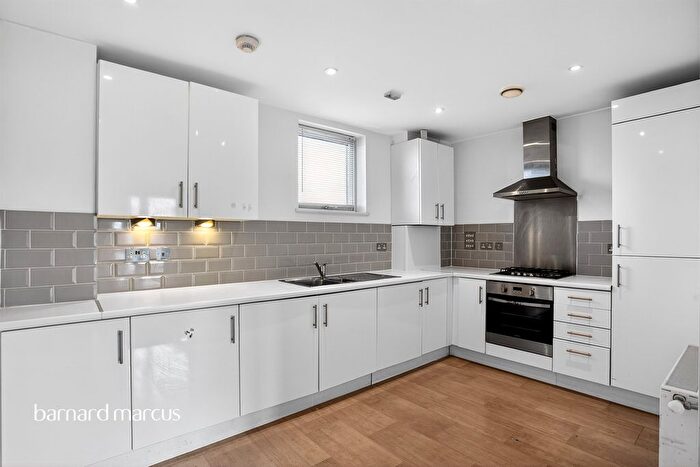 1 Bedroom Flat For Sale In Hogarth Crescent, Croydon, CR0