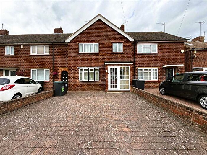3 Bedroom Terraced House For Sale In Dene Holm Road, Northfleet, DA11