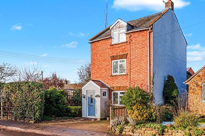 3 Bedroom Detached House For Sale In Main Street, Tysoe, CV35