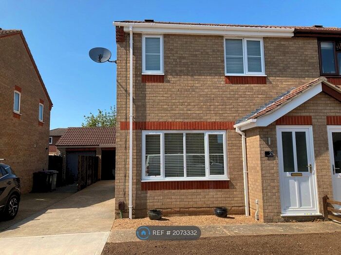 3 Bedroom Semi-Detached House To Rent In Fulmar Drive, Louth, LN11