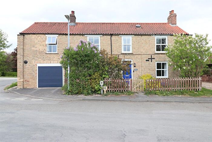 5 Bedroom Detached House For Sale In Fridaythorpe, Driffield, YO25