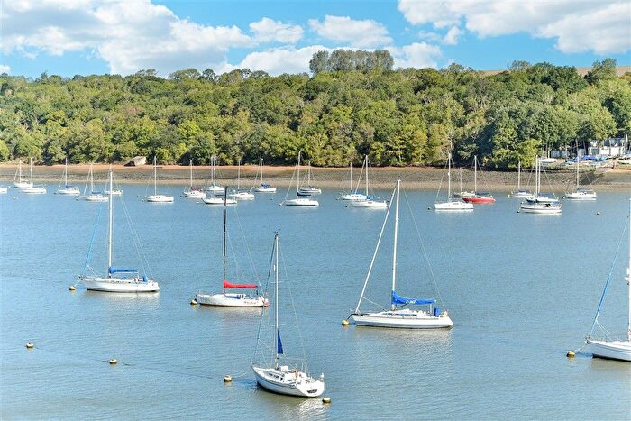 2 Bedroom Flat For Sale In Dunlin Drive, St Mary's Island, Chatham, Kent, ME4