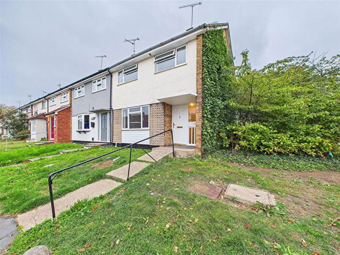 3 Bedroom End Of Terrace House For Sale In Long Riding, Basildon, SS14