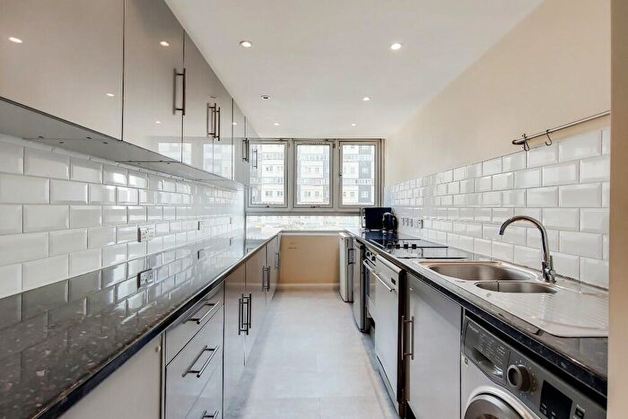 2 Bedroom Flat To Rent In Strasburg Road, London, SW11