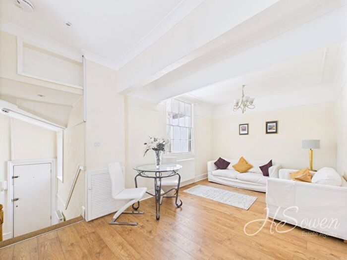 1 Bedroom Flat For Sale In Beacon Terrace, Torquay, TQ1