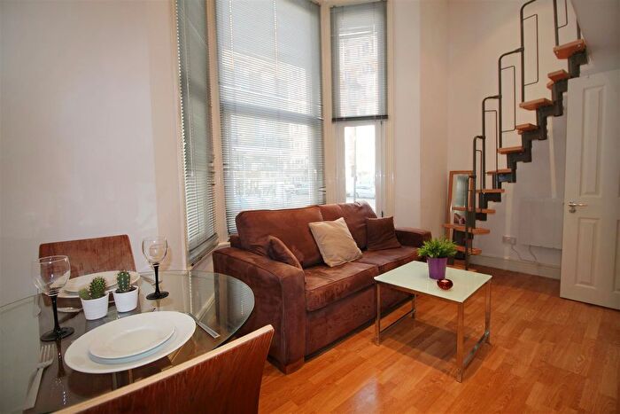 Studio To Rent In Cheniston Gardens, High Street Kensington, W8