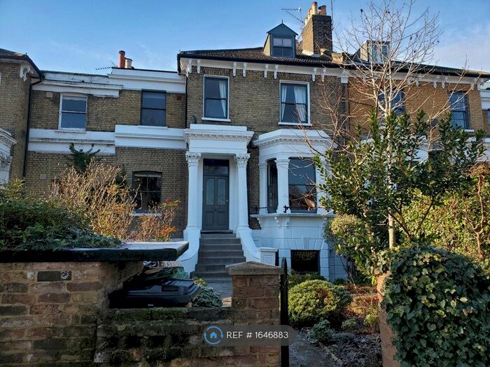4 Bedroom Maisonette To Rent In Top, London, N16