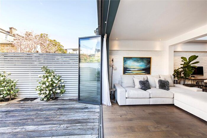 2 Bedroom Apartment For Sale In Winsham Grove, Between The Commons, SW11