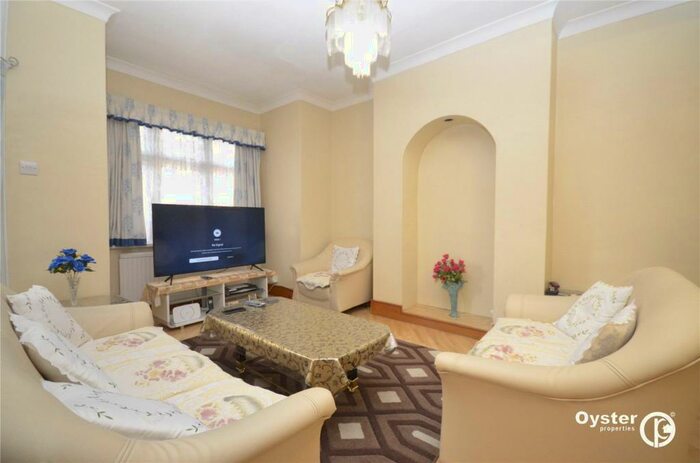 2 Bedroom Terraced House To Rent In Falkland Avenue, London, N11