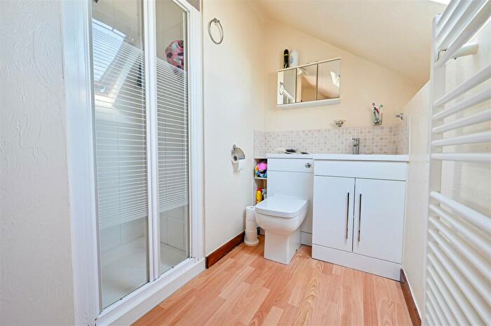 2 Bedroom Semi-Detached Bungalow For Sale In Tunbrook Avenue, Grimsargh, Preston, PR2