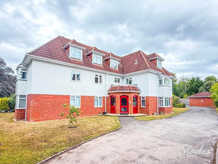 2 Bedroom Penthouse To Rent In Sea View Road, Walkford, Highcliffe, BH23