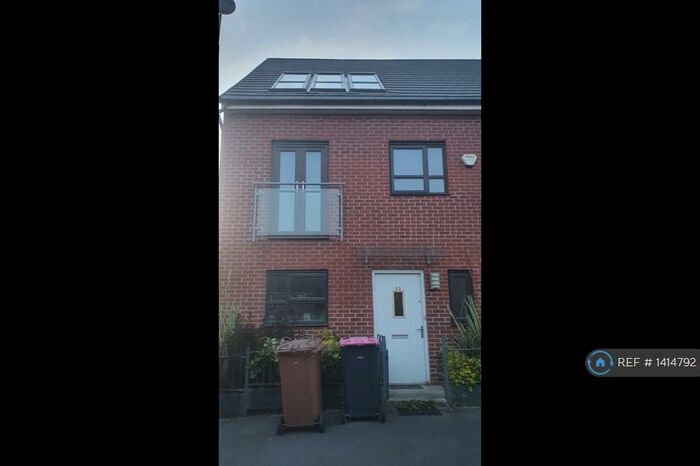 4 Bedroom End Of Terrace House To Rent In Salford, Salford, M7