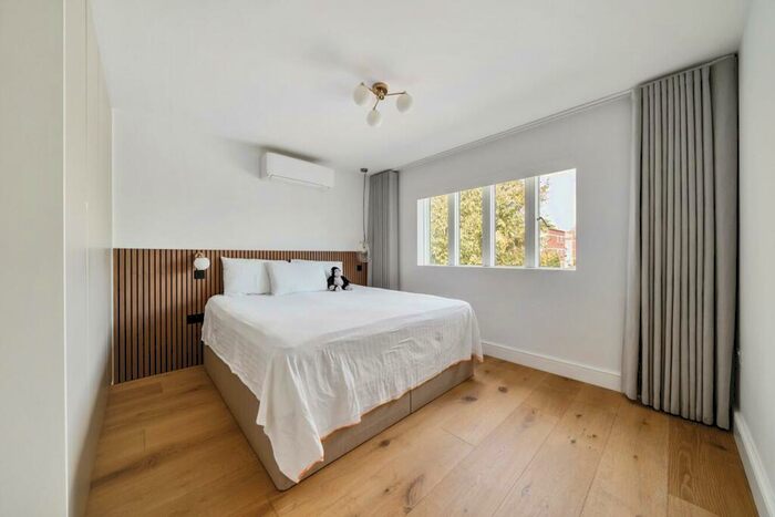 5 Bedroom Detached House For Sale In Park Road, Beckenham, BR3