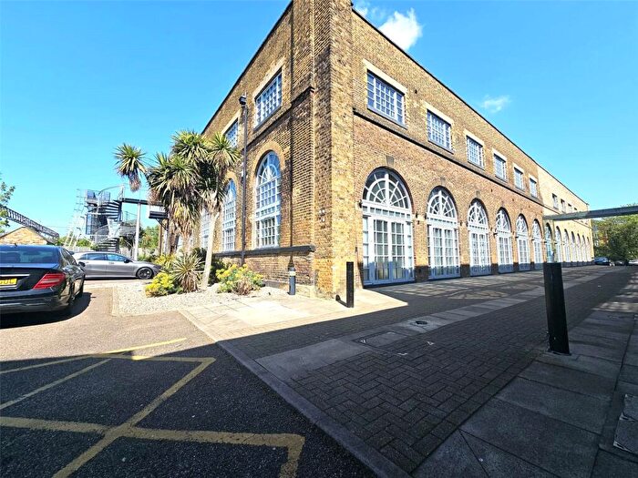 2 Bedroom Apartment To Rent In North Block, The Railstore, Kidman Close, Romford, RM2