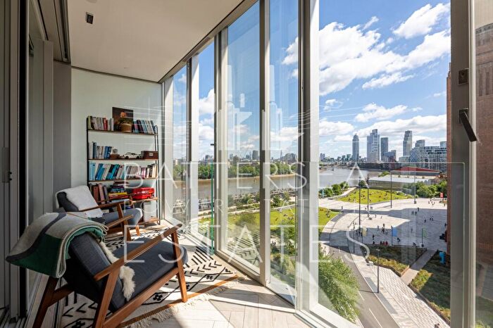 2 Bedroom Apartment To Rent In L-, Circus Road West, Battersea, SW11