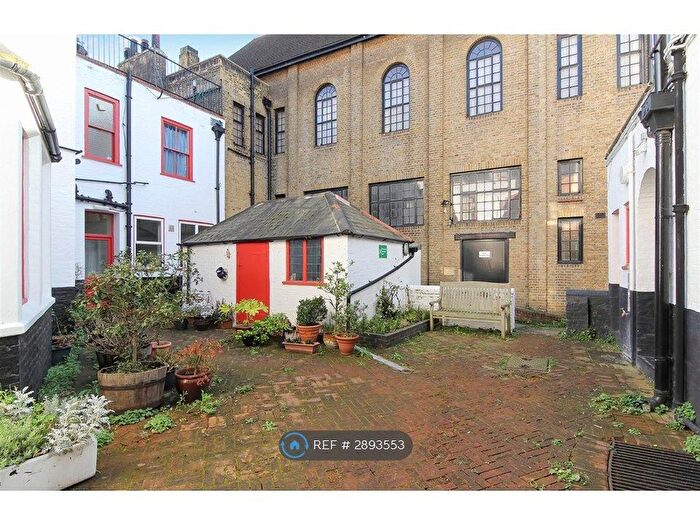 Studio To Rent In St Alphege House, London, SE1
