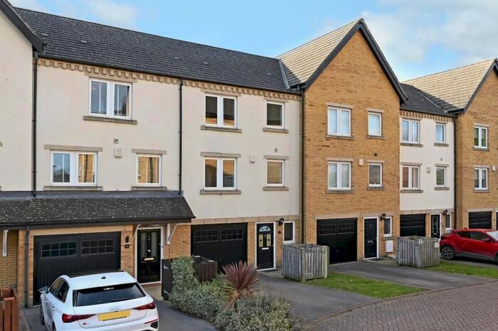 4 Bedroom Town House To Rent In William Court, Blue Bridge Lane, York, YO10