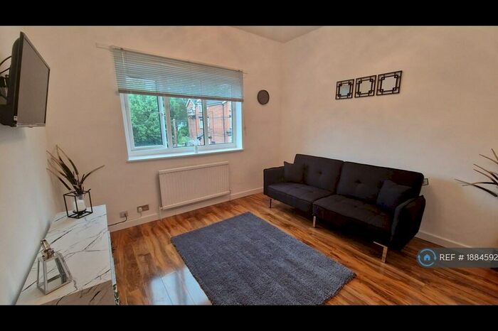 1 Bedroom Flat To Rent In Polygon Road, Crumpsall, M8
