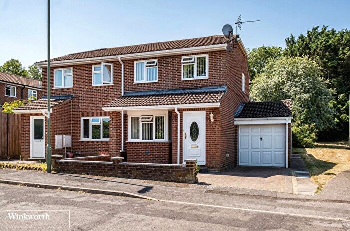 3 Bedroom House For Sale In Mathias Walk, Basingstoke, Hampshire, RG22