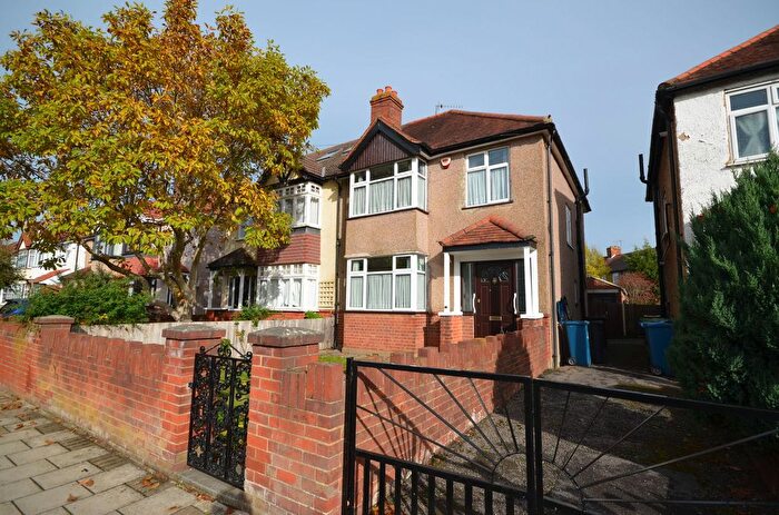 3 Bedroom Semi Detached House For Sale In Warham Road, Harrow Weald, HA3