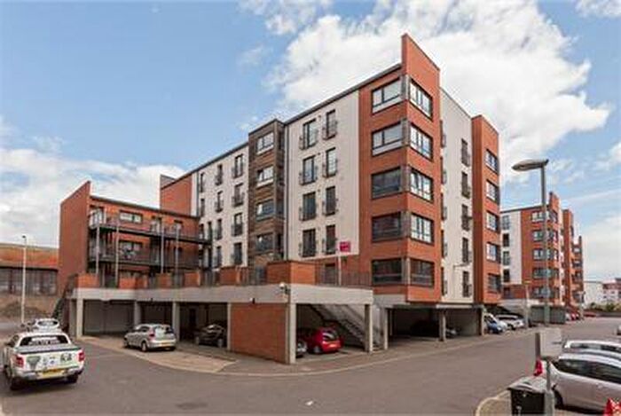 1 Bedroom Flat To Rent In , Salamander Court, Edinburgh, EH6