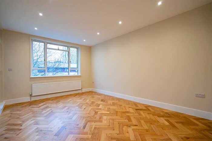 1 Bedroom Apartment To Rent In Foliot House, Calshot Street, King's Cross, N1