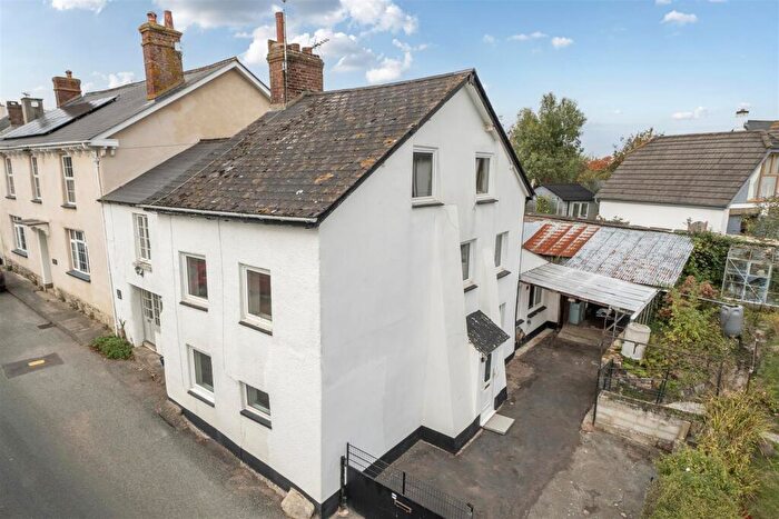 4 Bedroom Semi-Detached House For Sale In Crockernwell, Exeter, EX6