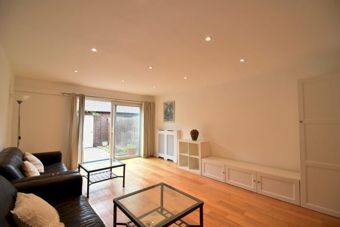 2 Bedroom Terraced House To Rent In Dunton Road, Bermondsey, SE1