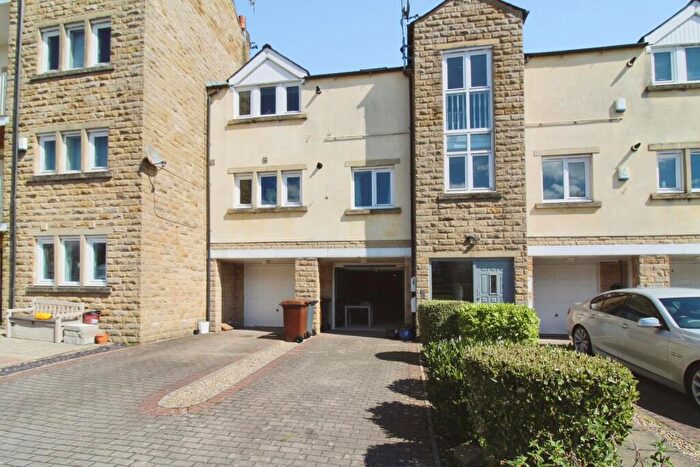 2 Bedroom Penthouse For Sale In Wycoller View, Colne, Lancashire, BB8