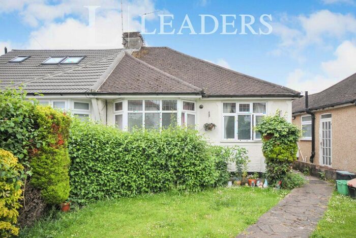 2 Bedroom Bungalow To Rent In St Andrews Drive, Orpington, BR5