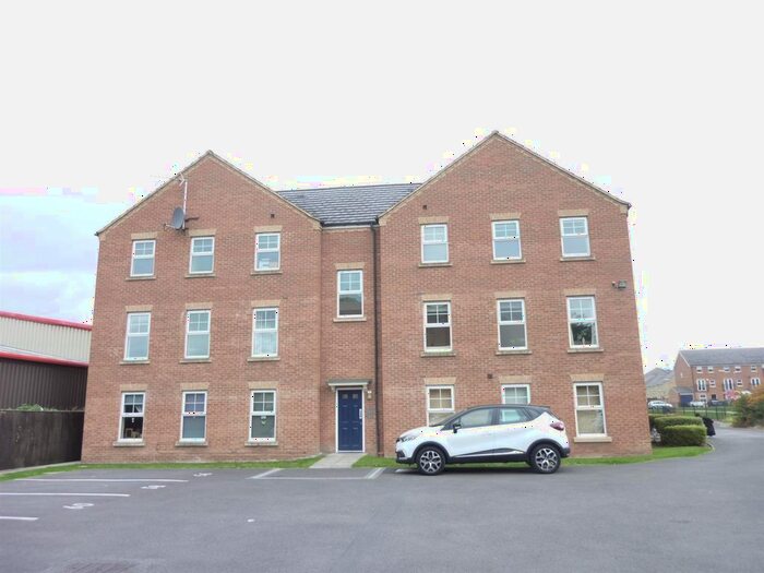 2 Bedroom Flat To Rent In Mallard Close, Heckmondwike, WF16