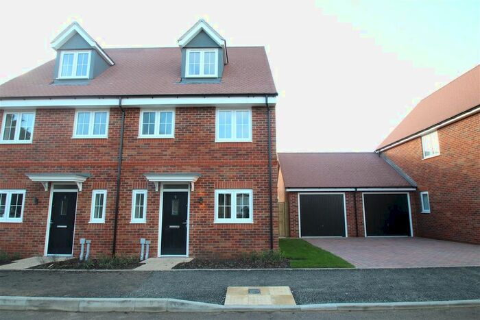 3 Bedroom Semi-Detached House To Rent In Clayfield Road, Weston Turville, Aylesbury, HP22