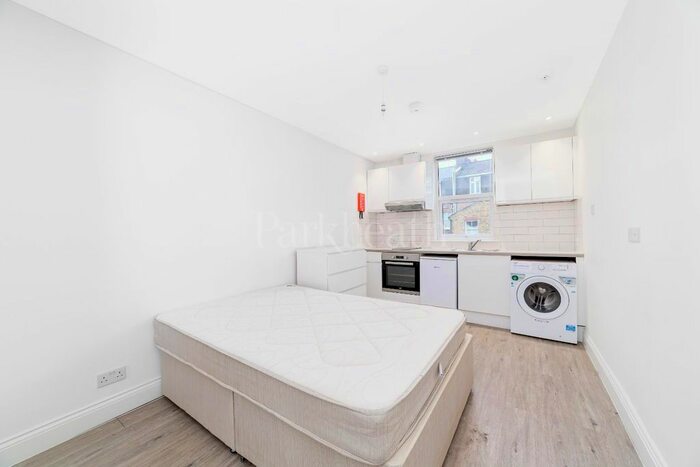 Studio To Rent In Roderick Road, London, NW3