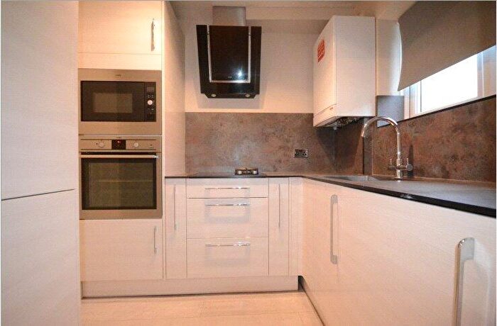 1 Bedroom Flat To Rent In Imperial Court, Imperial Road, Windsor, SL4